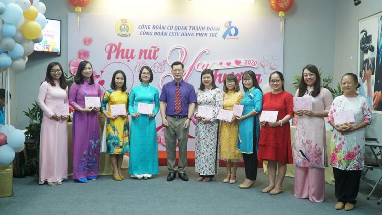 Công Đoàn Hãng Phim Trẻ tổ chức hoạt động chào mừng ngày Quốc tế phụ nữ 8/3.