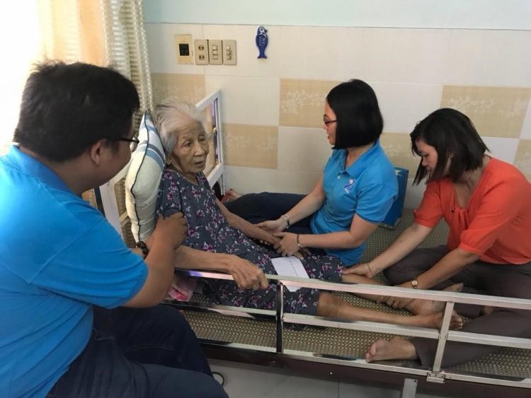 Hãng Phim Trẻ tổ chức hoạt động phụng dưỡng Mẹ Việt Nam Anh hùng năm 2018