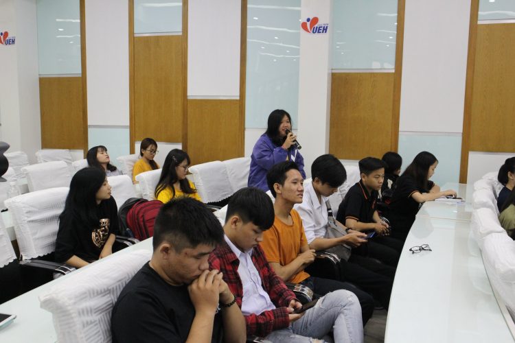 Hãng Phim Trẻ tổ chức Workshop Liên hoan phim sinh viên tại cụm 1 Đại học Kinh Tế TPHCM