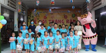 Hoạt động” Vui trung thu cùng bé”