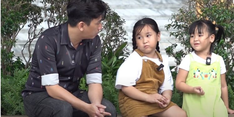 Dạy trẻ kỹ năng xử lý tình huống khi đi lạc.