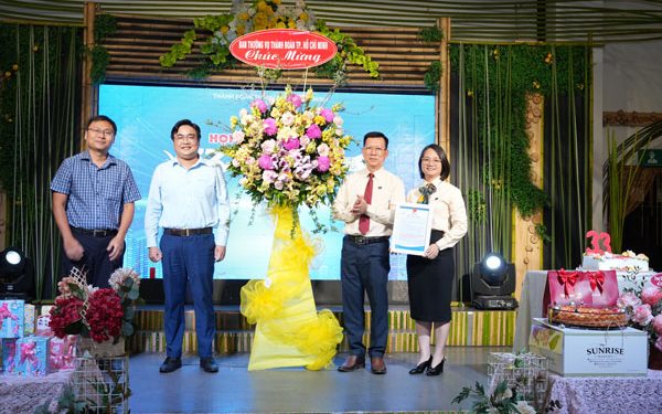 Họp mặt kỷ niệm 33 năm ngày thành lập Hãng Phim Trẻ